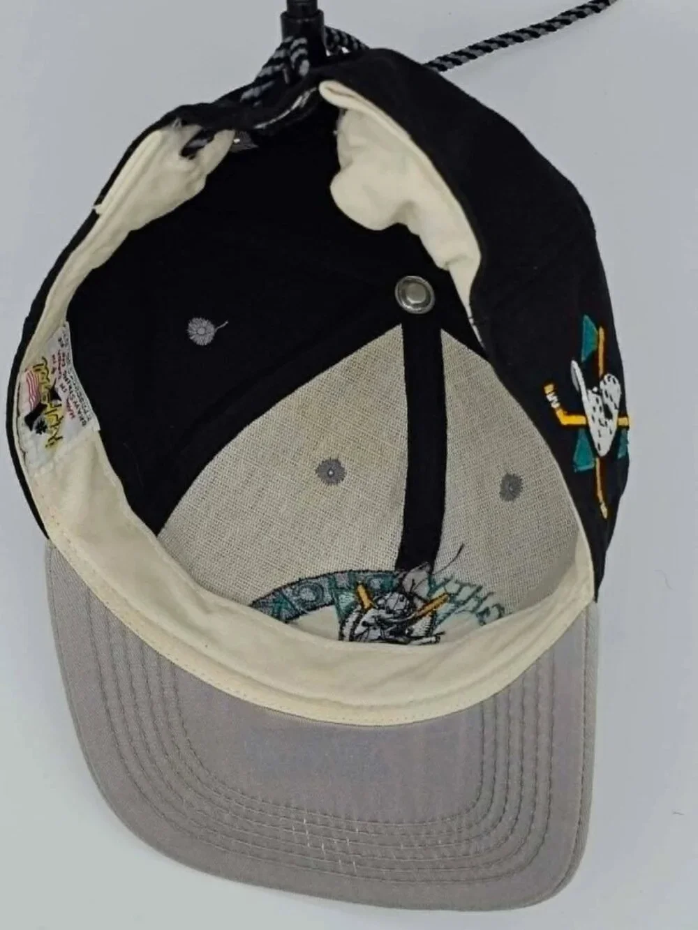 Anaheim Mighty Ducks Vintage 90s Cord Back #1 Apparel Hat  NHL Hockey Cap